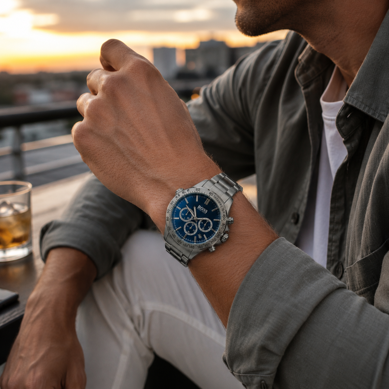 Chronograph Style Stainless Steel Watch – Blue Dial & Silver Bracelet