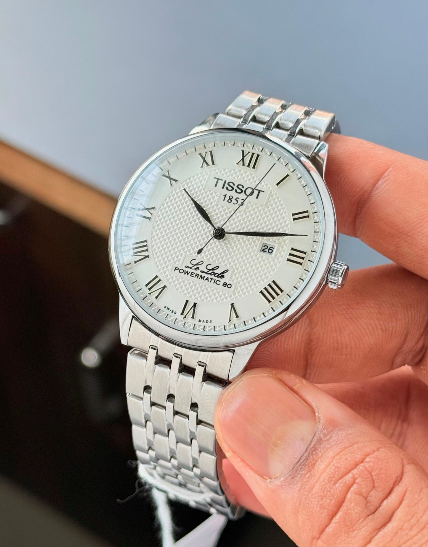 Premium Classic Quartz Watch – Textured Dial Stainless Steel Edition