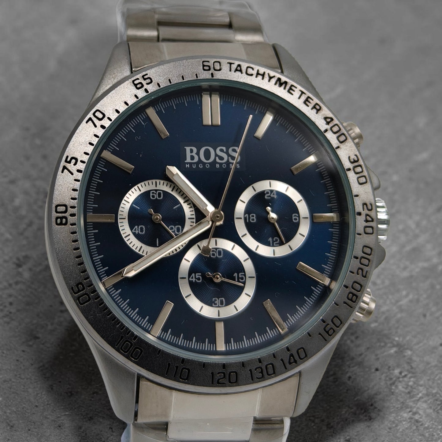 Chronograph Style Stainless Steel Watch – Blue Dial & Silver Bracelet