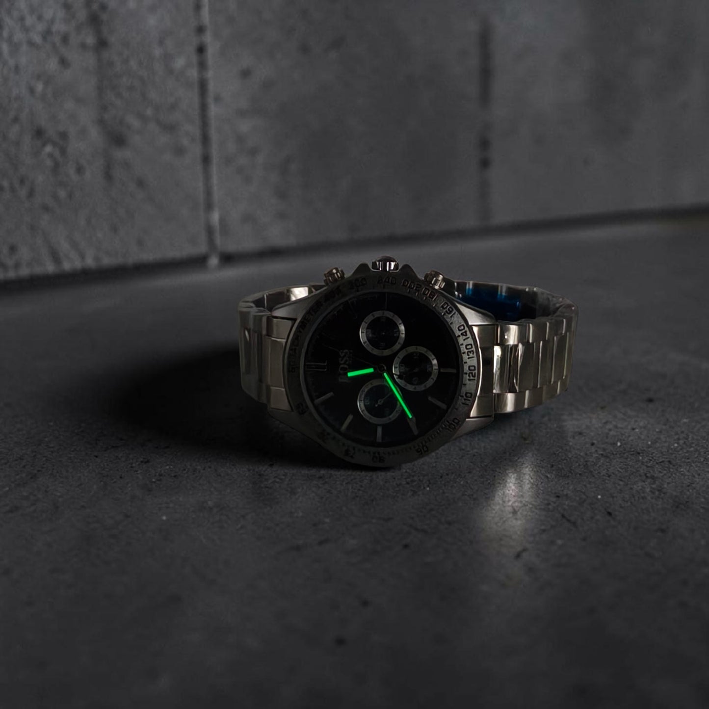 Chronograph Style Stainless Steel Watch – Blue Dial & Silver Bracelet