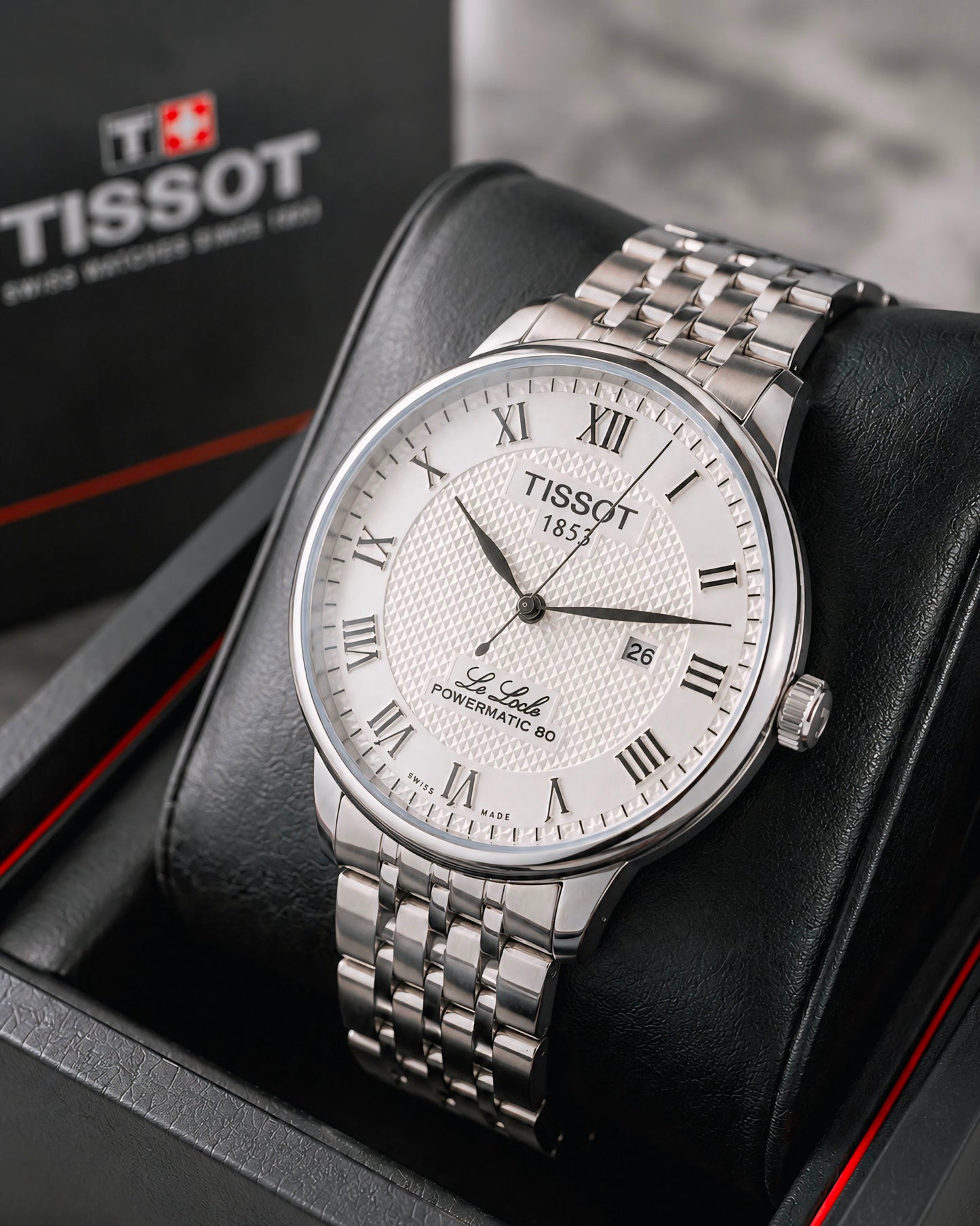 Premium Classic Quartz Watch – Textured Dial Stainless Steel Edition